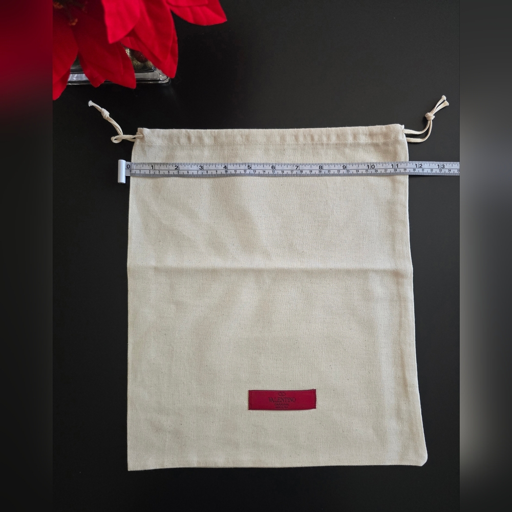 Valentino Garavani dust bag